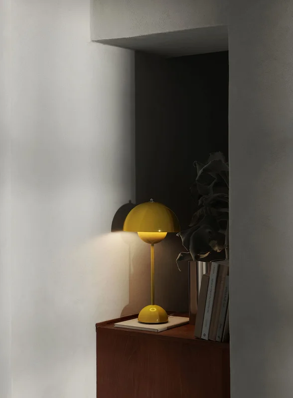 &tradition Flowerpot VP3 bordlampe H50 - sennep