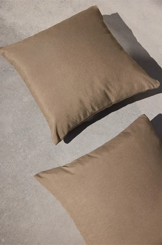 Jotex - Pute 2-pakke 50x50 Cm Brungrå - MENTON - Kjøp Puter & sitteputer hos Jotex