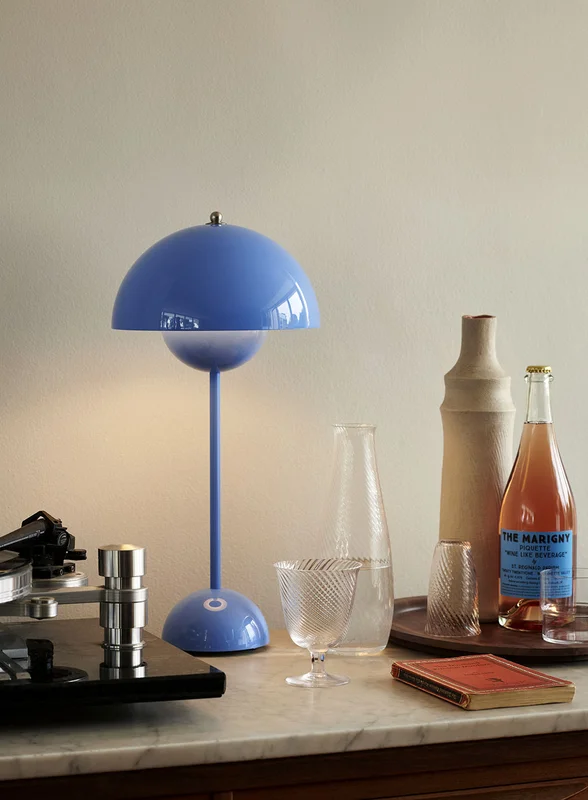 &tradition Flowerpot VP3 bordlampe H50 - swim blå