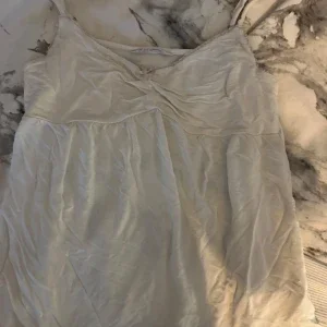 Vitt linne från odd Molly