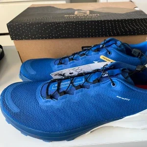 Blå Salomon Sense 4 Pro löparskor
