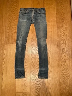 Blå skinny jeans från Nudie Jeans