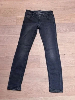 Svarta slim jeans från Marc O’Polo