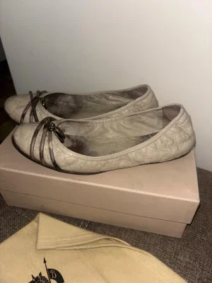Burberry ballerina shoes