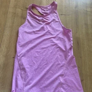 Nike rosa Dri-Fit träningsklänning tennis