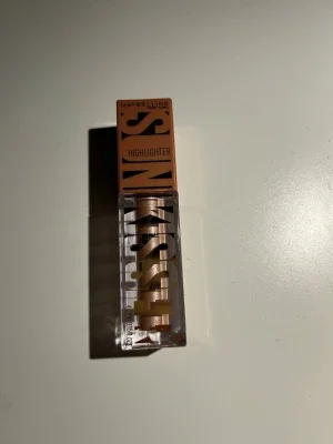 Maybelline highlighter 20 Kissed Shimmer