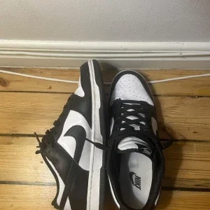 Nike panda dunk