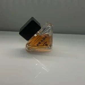 Prada Paradoxe Intense parfym