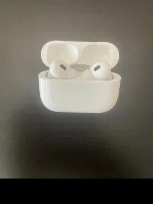 Apple AirPods Pro med laddningsetui