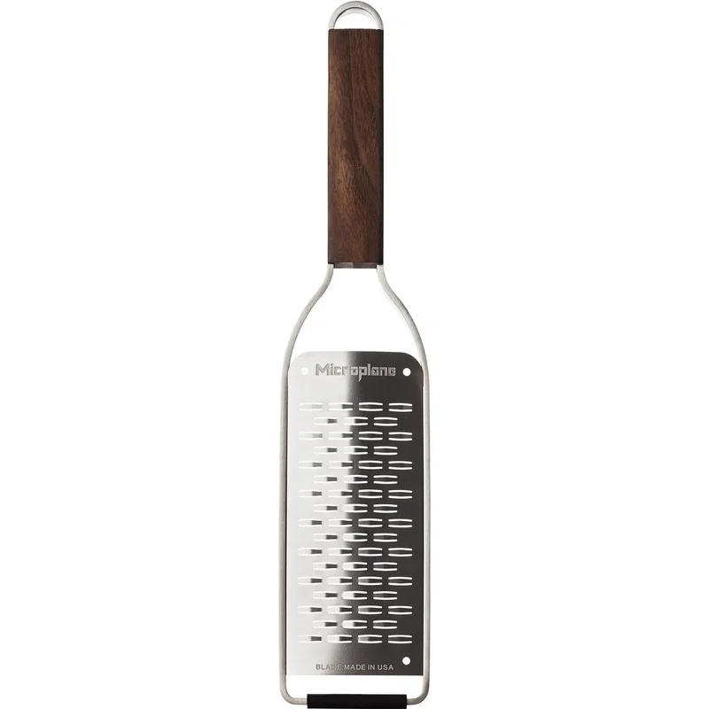 Microplane Master Rivjärn Medium Valnötshandtag | Matlagning > Köksredskap > Rivjärn | Bagaren och Kocken