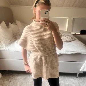 Beige poncho