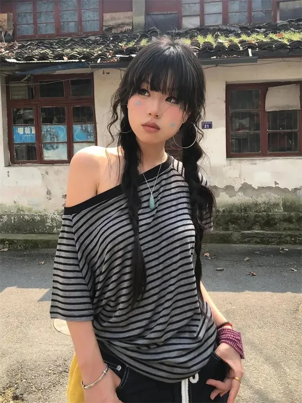 AliExpress - Y2k Japanisches T-Shirt für Damen Gestreiftes Off-Shoulder Grunge-Top Sommer Streetwear 2000er Ästhetik T-Shirts Amerikanische Retro-