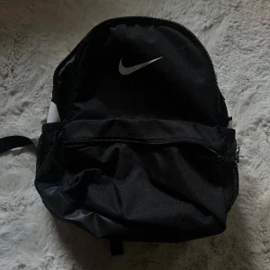 Liten Nike ryggsäck