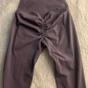 Famme tights grå xs träningstights sköna snygga