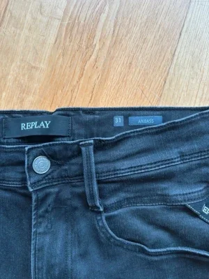Svarta Replay Anbass jeans