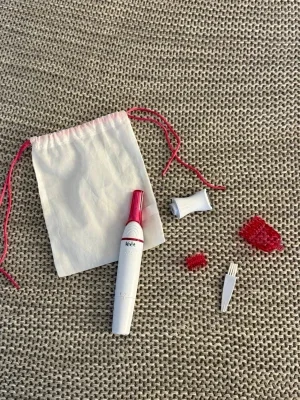 Ny Veet 5-in-1 Elektrisk Trimmer till Ansikte & Kropp