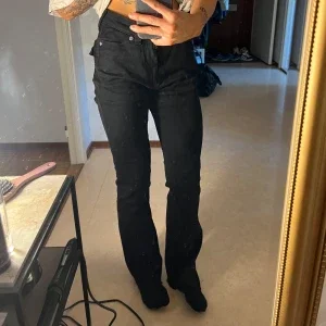 Svarta True Religion bootcut jeans