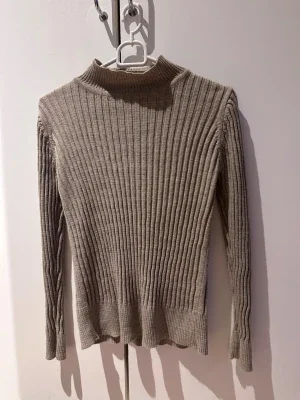 Knitted longsleeve