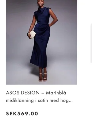 Navy blå klänning