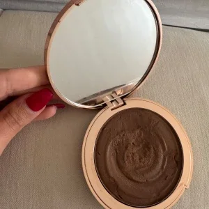 Beautiful Skin Sun-Kissed Glow Bronzer Charlotte Tilbury