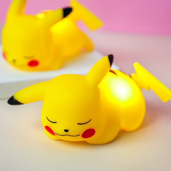 2 söta Pikachu nattlampor Ins flickhjärta sovrum litet bord La