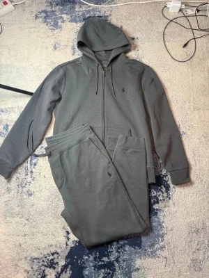 Mörkgrå Ralph Lauren tracksuit