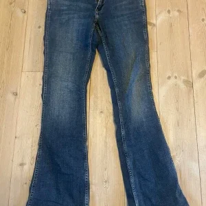 Blå flare jeans från Pepe Jeans