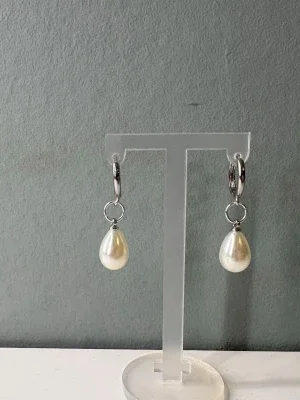 Pearl drop örhänge silver