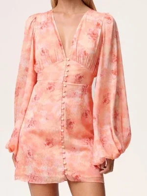 Kort blommig klänning med knappar
