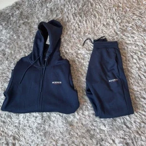 Blå McKenzie Tracksuit dress