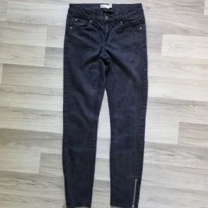 Svarta skinny jeans från Gina Tricot perfect jeans