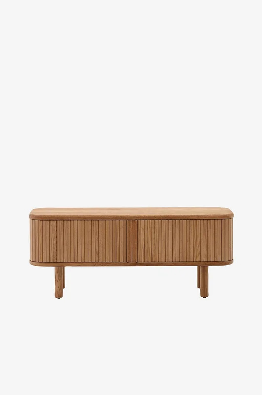 Kave Home - Mailen TV-bord med 2 dører i askfinér med mørk finish 120 x 50 cm - Brun - TV-benker & mediebenker - Fra Homeroom