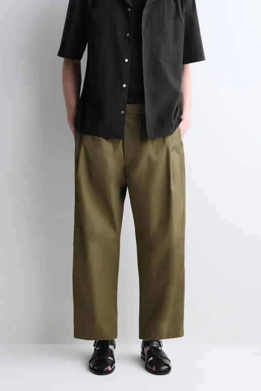COS Men's Pantaloni Cropped Elasticizzati A Gamba Larga in Beige