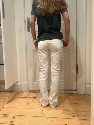 Vita lågmidjade jeans