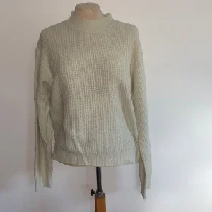 Beige stickad tröja från Uniqlo
