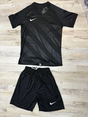 Svart Nike träningsset herr