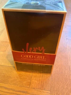 Very Good Girl parfym Carolina Herrera