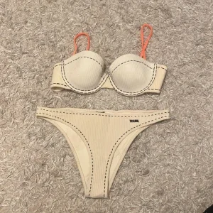 Triangl bikini