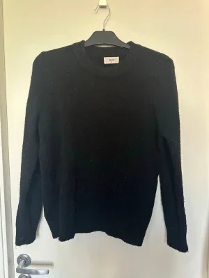 Svart stickad tröja från Object XS