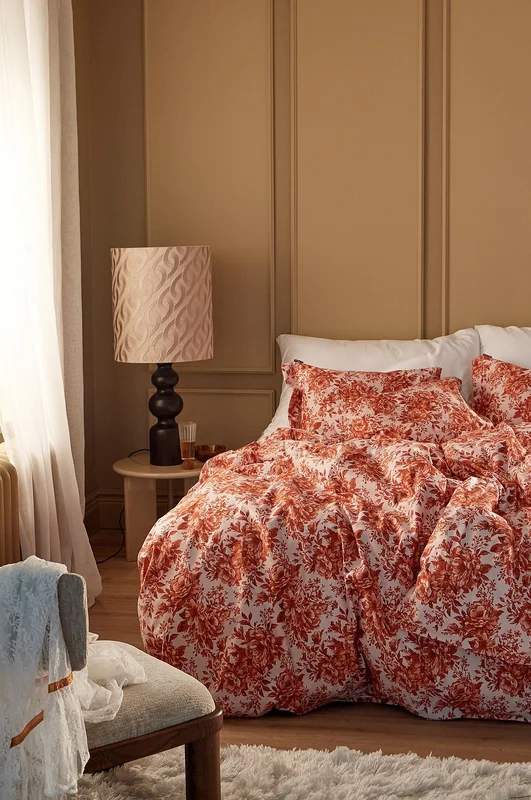 Staycation - Sengesett Fancy Floral i sateng 2 eller 3 deler - Rosa - Sengesett - 150X210 - Fra Homeroom