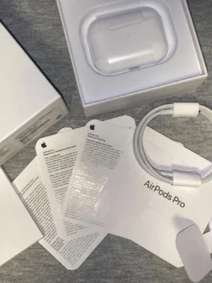 Apple AirPods Pro med laddningsetui