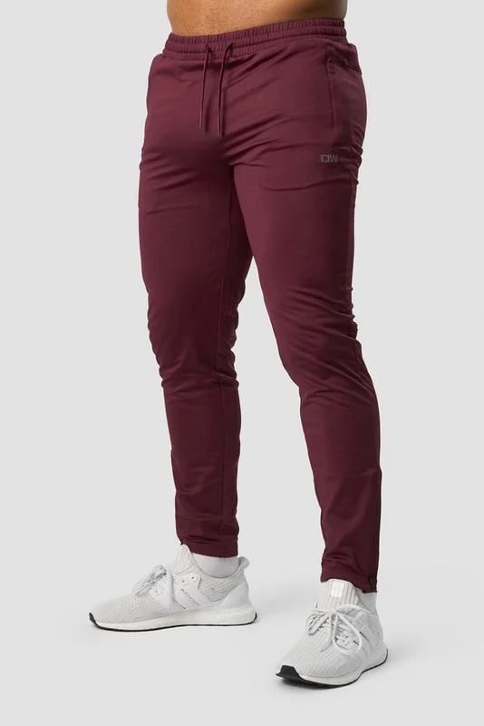 ICANIWILL - Ultimate Training Zip Pants Burgundy - Träningsbyxor - Herr - Träningskläder från ICIW