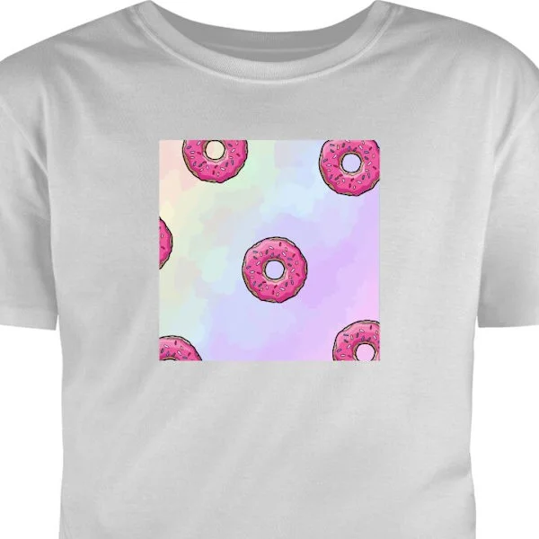 Barn-T-shirt | Bekväm T-shirt för Barn Grå 5-6 År Färgglada rosa donuts med strössel på mjuk pastellbakgrund för lekfull och söt stil