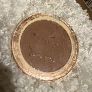Revolution matt bronzer i puderform