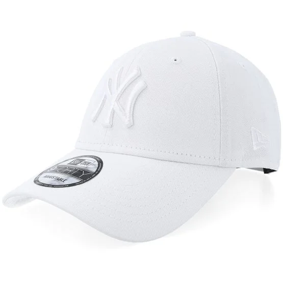 New Era - MLB Weiss Adjustable Cap - New York Yankees League Essential 9FORTY White/White Adjustable @ Hatstore
