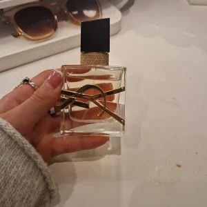 YSL parfym