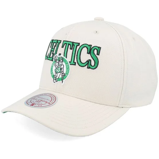 Mitchell & Ness - NBA Beige adjustable Czapka Z Daszkiem - Boston Celtics Team Name Pro Crown Bone Adjustable @ Hatstore