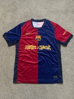 FC Barcelona Home kit, Travis scott edition