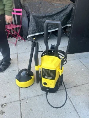 Kärcher högtryckstvätt med tillbehör