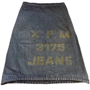 Vintage graphic jeanskjol/ denimkjol/ midikjol/ midiskirt, y2k/ cyber/ alt/ 2000tal/ 2000s/ 00s/ 00tal